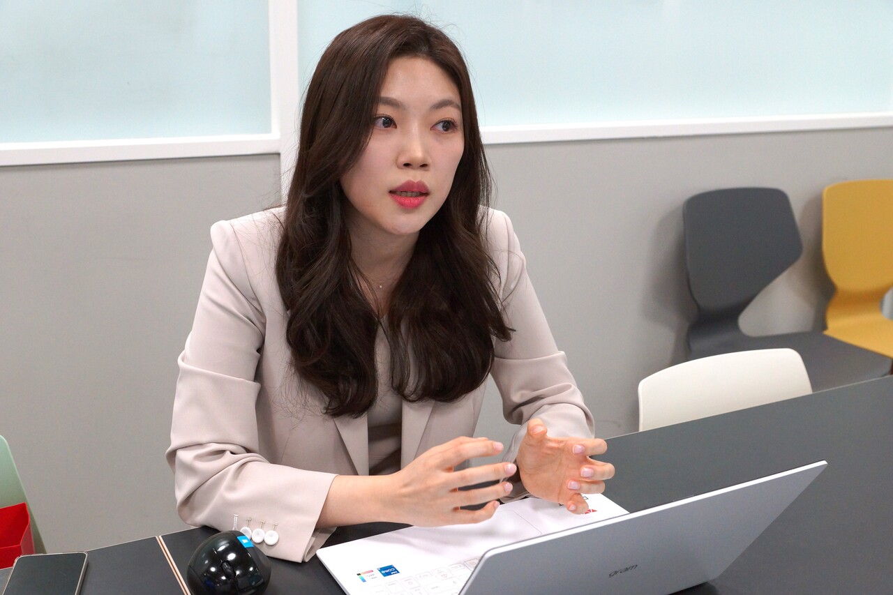 인터뷰] 아마도 육각형 인간, 장현지 변호사 < 법조 인터뷰 < 법조동향 < 기사본문 - 로스쿨타임즈